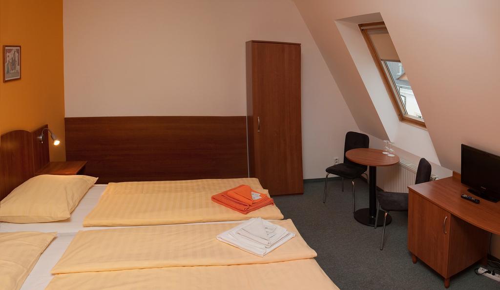 Hotel Antonietta Теплице Стая снимка