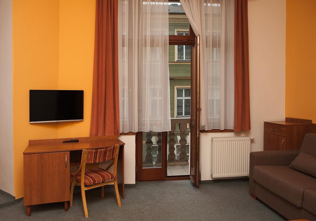 Hotel Antonietta Теплице Стая снимка