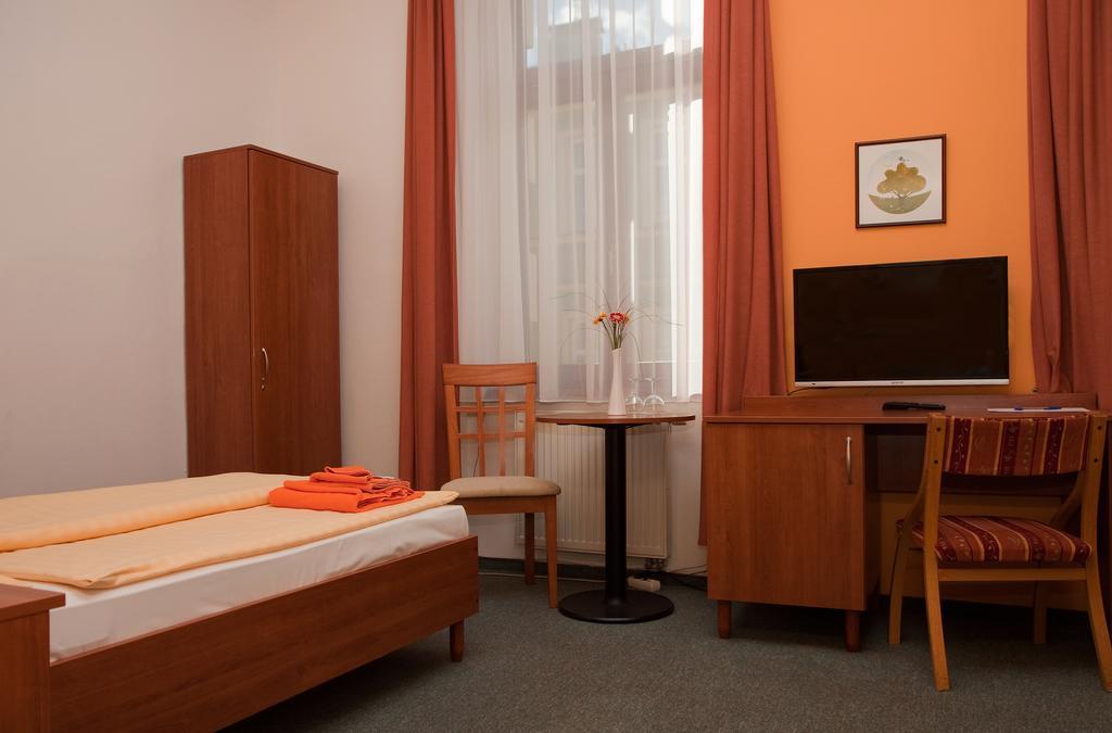 Hotel Antonietta Теплице Стая снимка